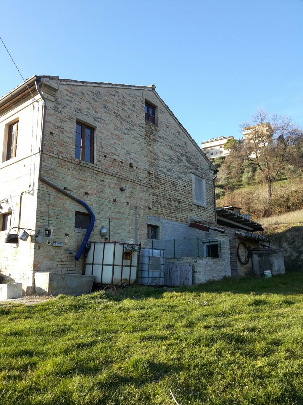 Rustici e Casali in vendita a Petritoli