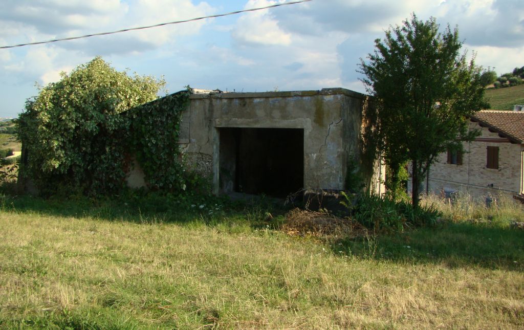 Rustici e Casali in vendita a Appignano del Tronto