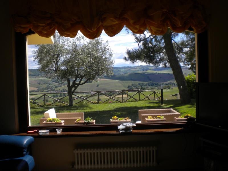 Rustici e Casali in affitto a Fermo