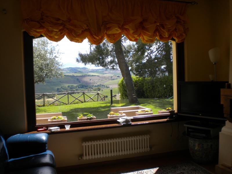 Rustici e Casali in affitto a Fermo