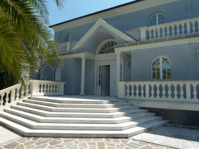 Ville di Prestigio in vendita a Roseto degli Abruzzi