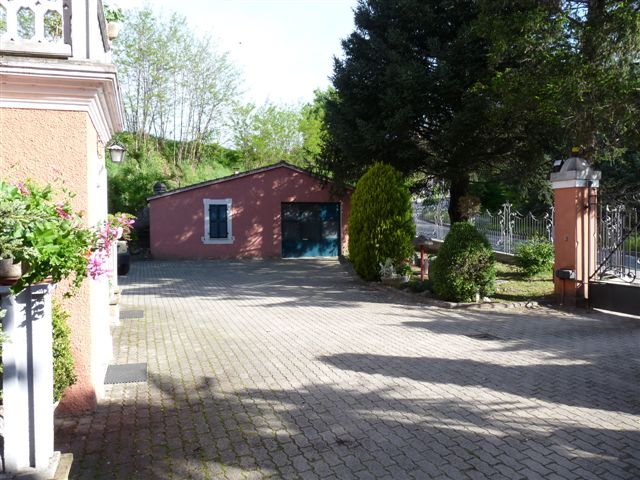 Case indipendenti in vendita a Sarnano