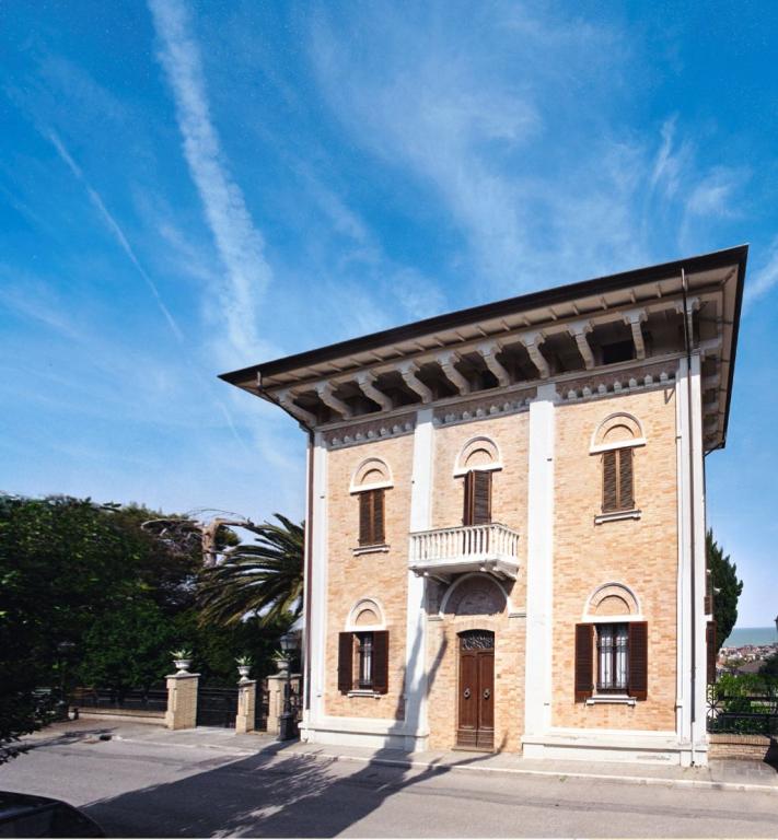 Ville di Prestigio in vendita a Grottammare