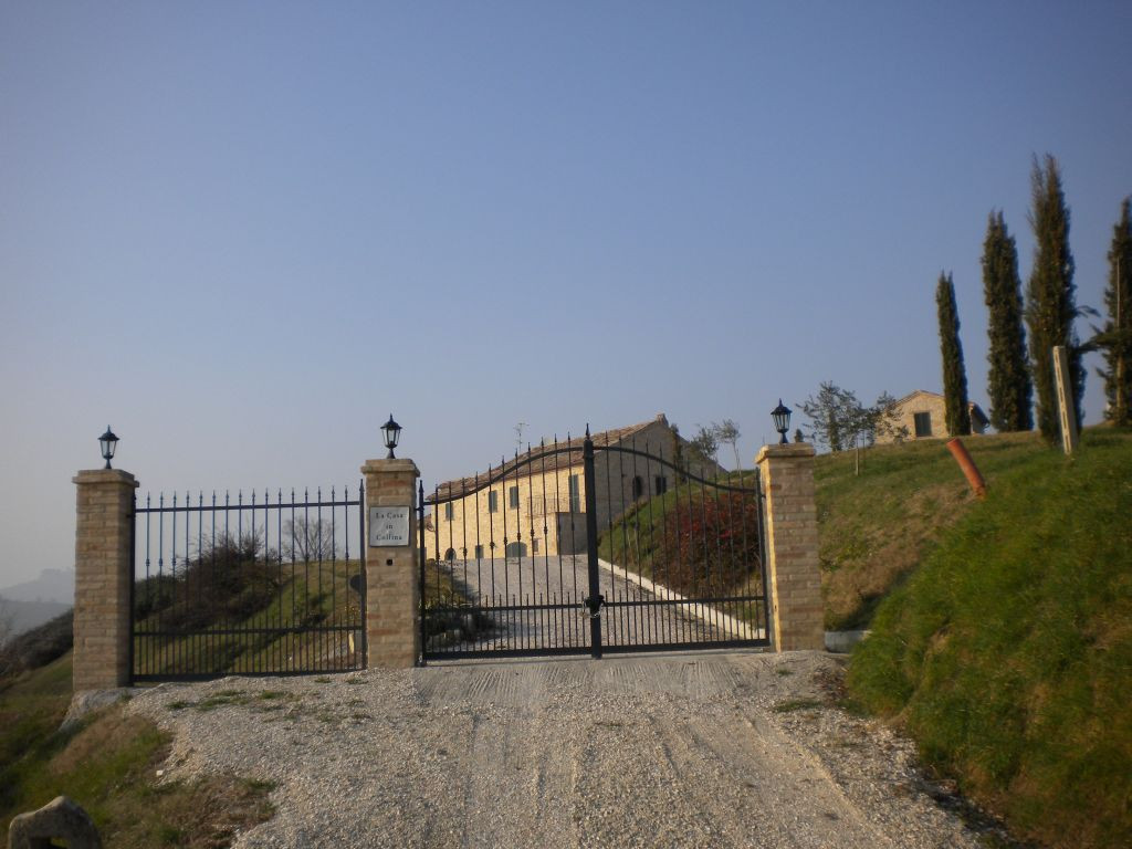 Rustici e Casali in affitto a Montelparo