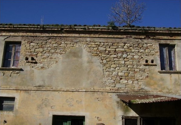 Rustici e Casali in vendita a Rotella