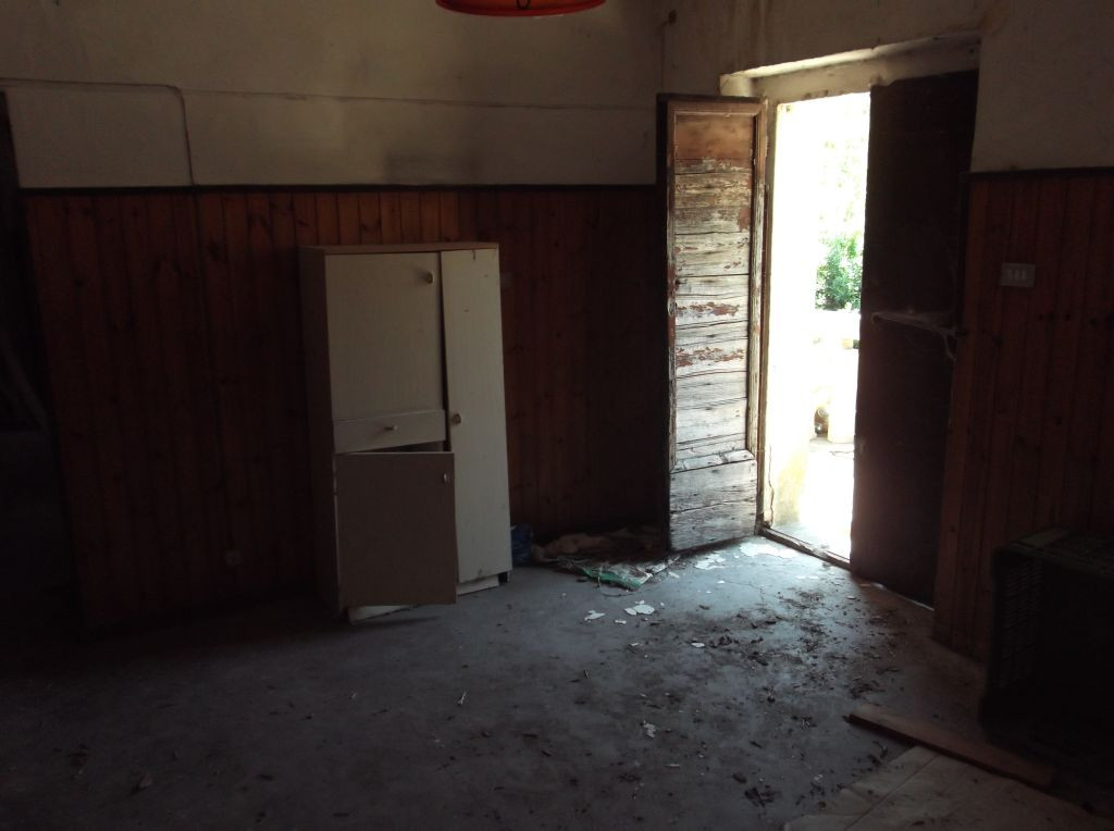 Rustici e Casali in vendita a Rotella