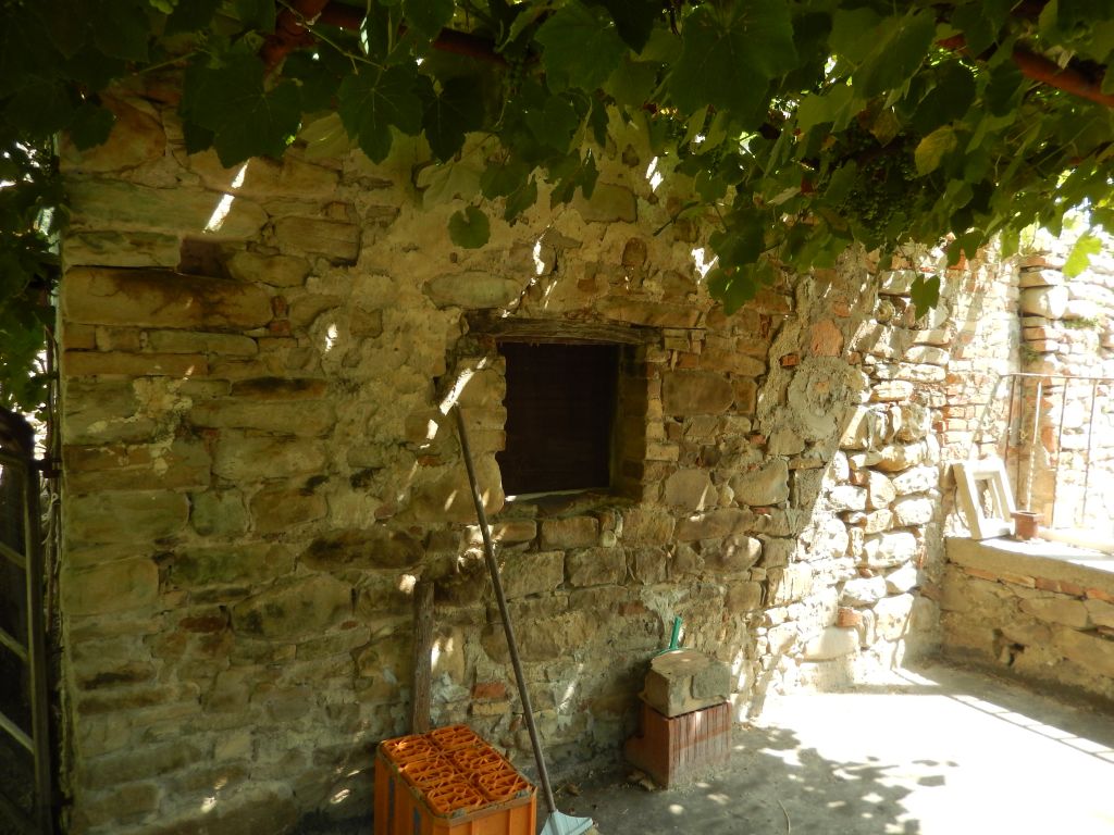 Rustici e Casali in vendita a Rotella, Poggio Canoso