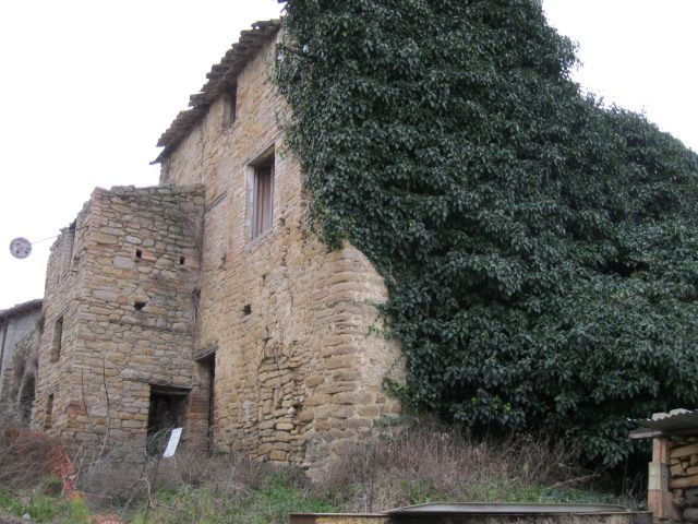 Rustici e Casali in vendita a Rotella, Poggio Canoso