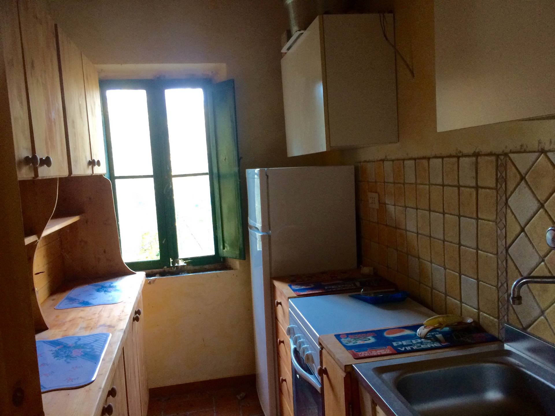 Rustici e Casali in vendita a Cossignano