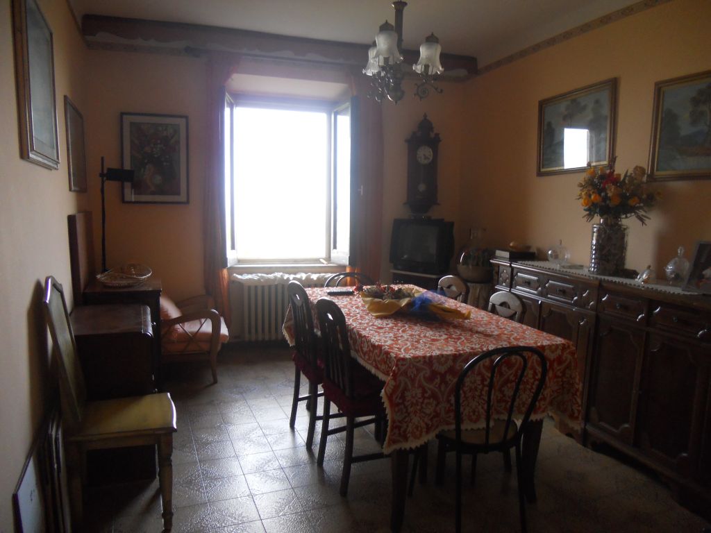 Centri Storici in vendita a Cossignano