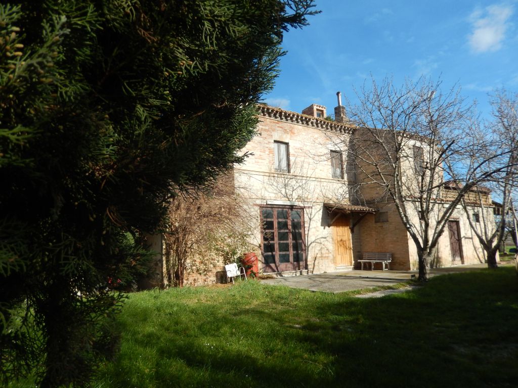 Rustici e Casali in vendita a Moresco