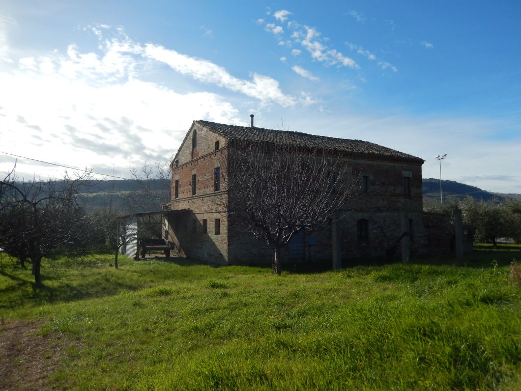 Rustici e Casali in vendita a Moresco