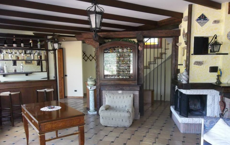 Case indipendenti in vendita a Scanno