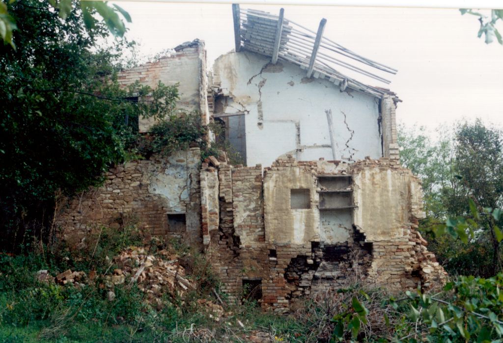 Rustici e Casali in vendita a Montedinove