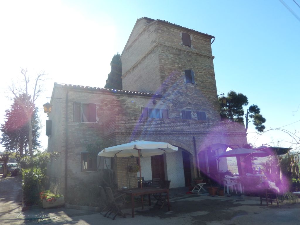 Rustici e Casali in vendita a Potenza Picena