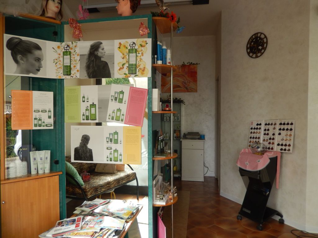 Locale commerciale in vendita a Offida