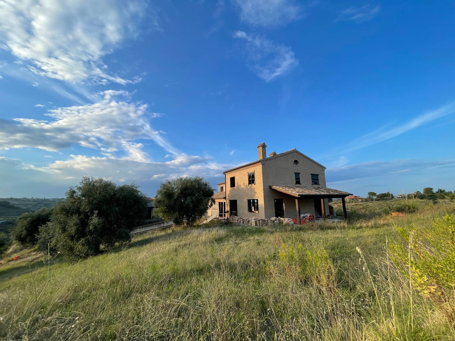 Rustici e Casali in vendita a Cupra Marittima