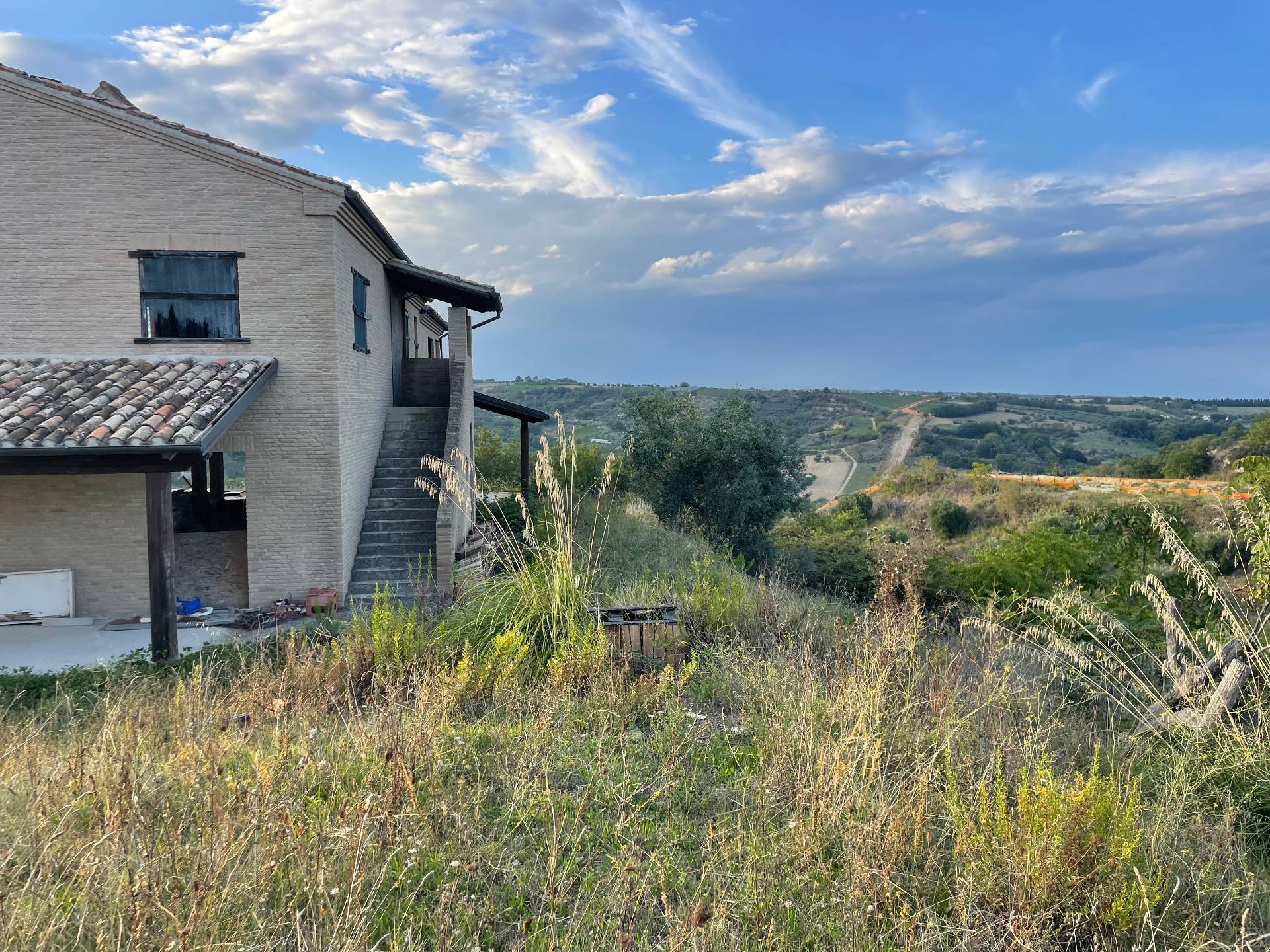 Rustici e Casali in vendita a Cupra Marittima