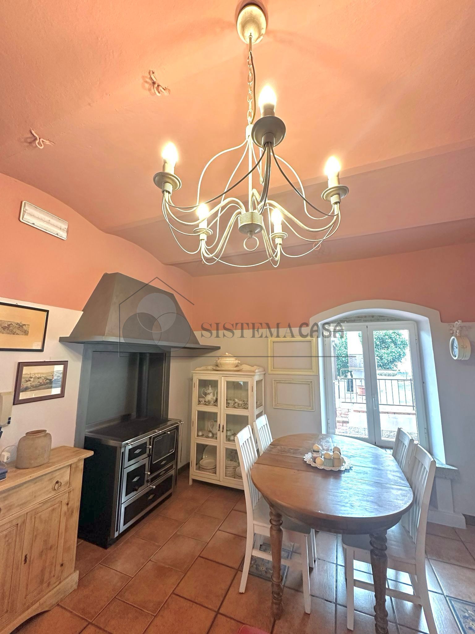 Casa indipendente con terrazzo a Bolano