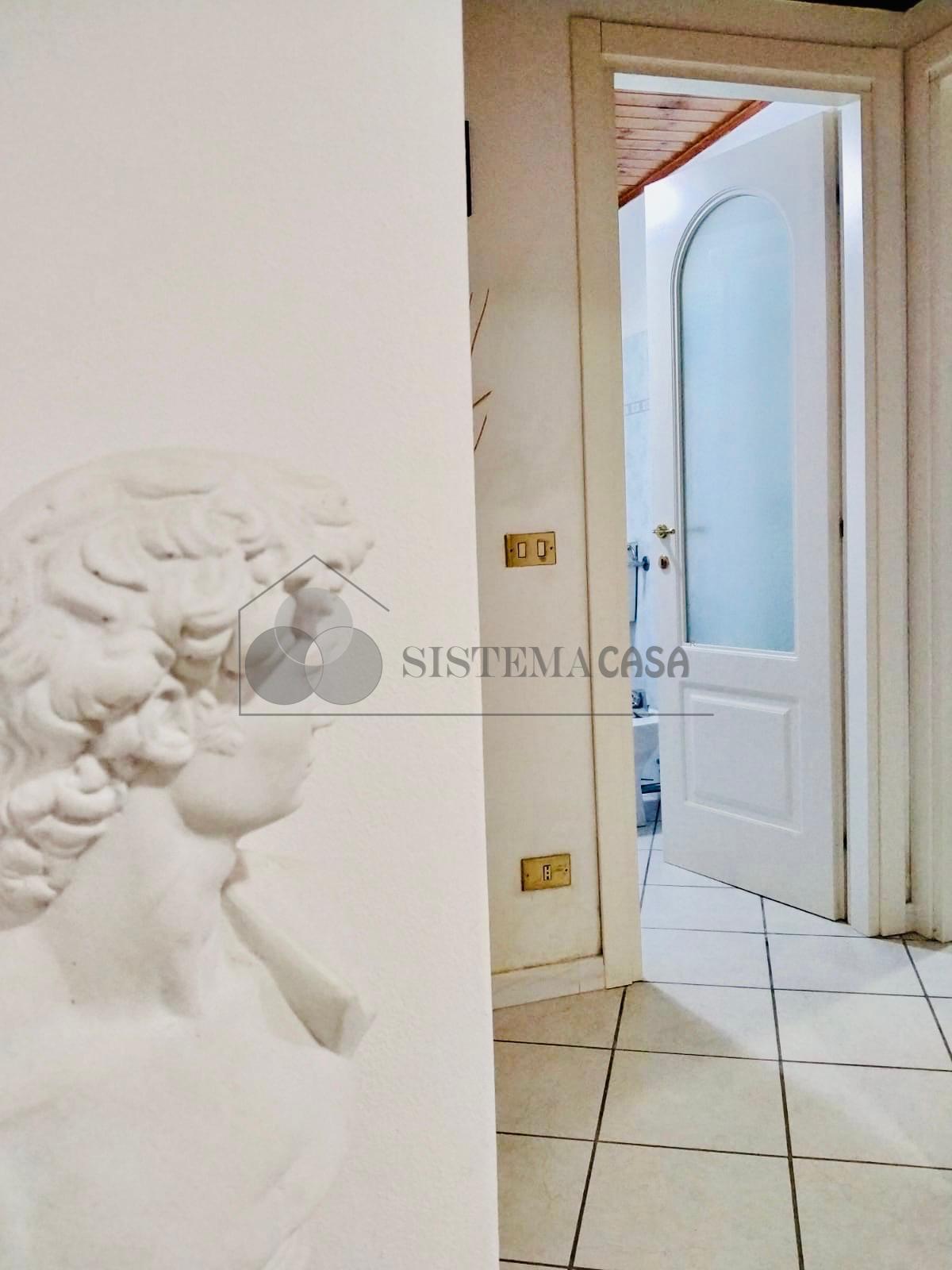 Appartamento con terrazzo in piazza brosini 1, Brugnato