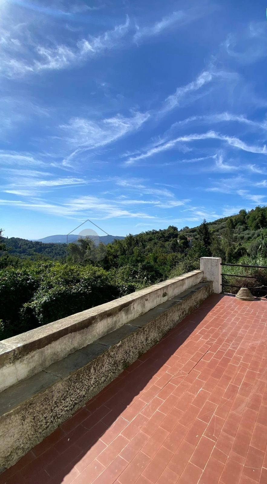 Casa indipendente con giardino in via pegui 1, Calice al Cornoviglio