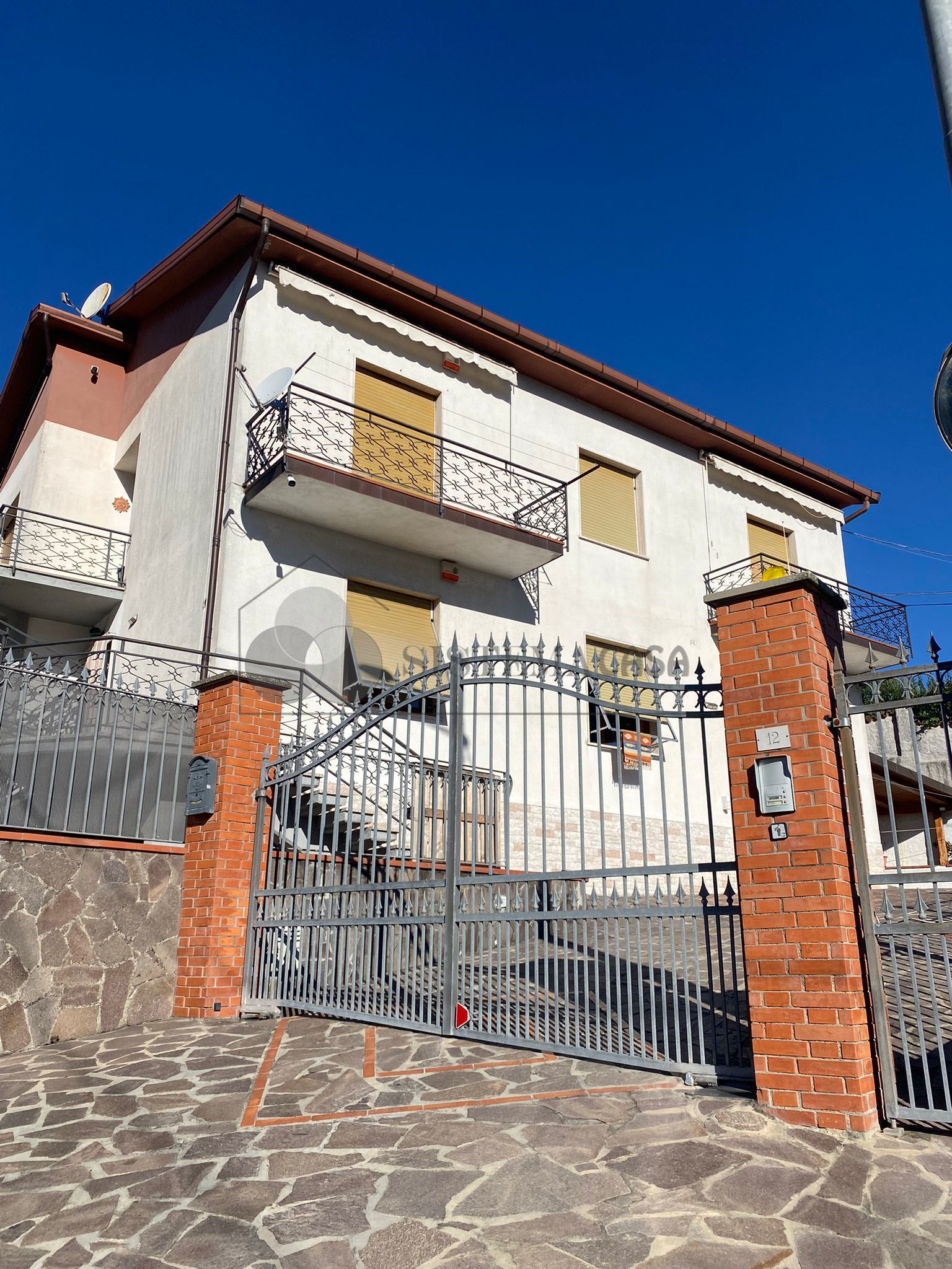 Villa in vendita in via 1 maggio 12, Follo