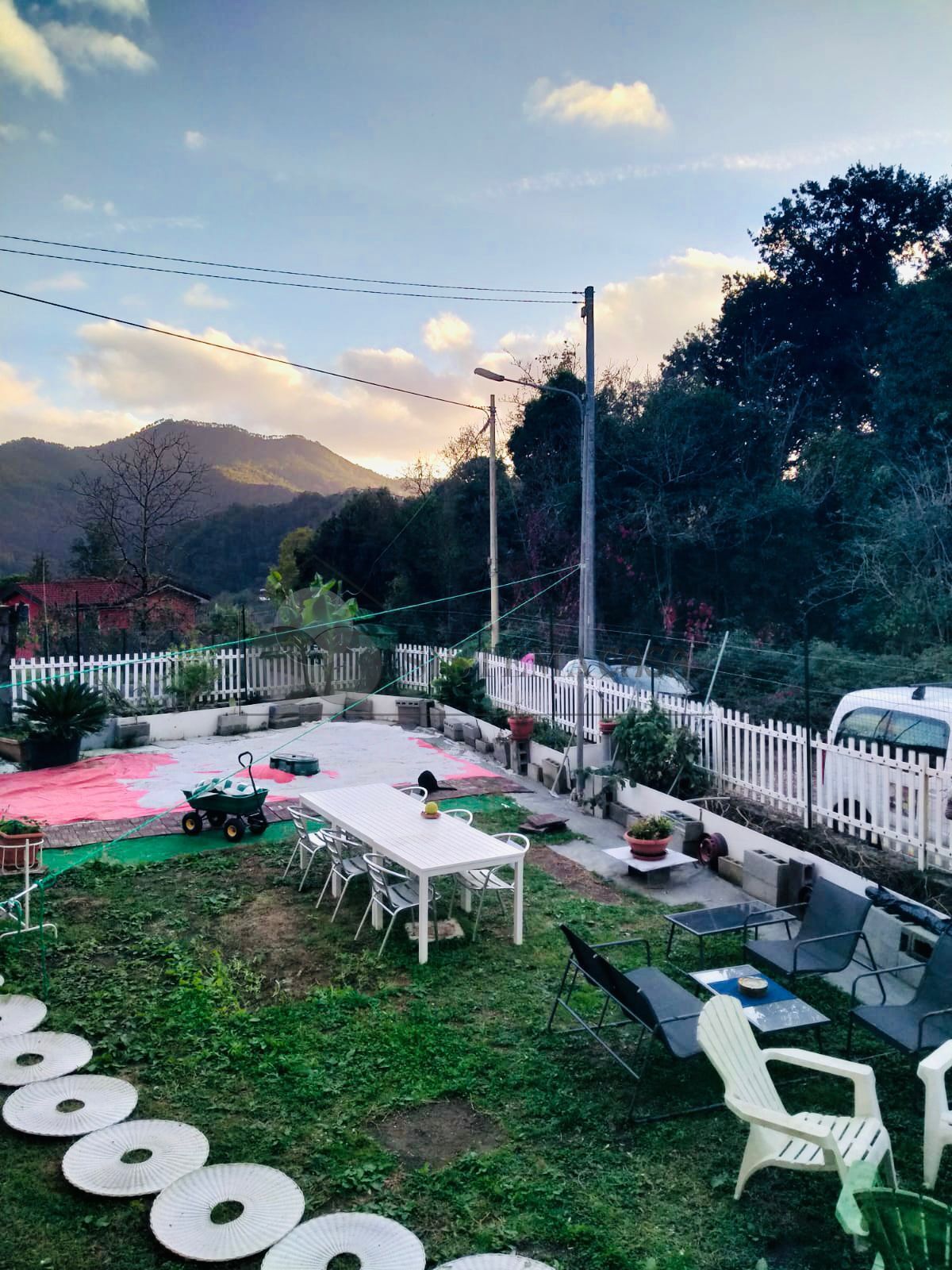 Casa indipendente con giardino a Follo