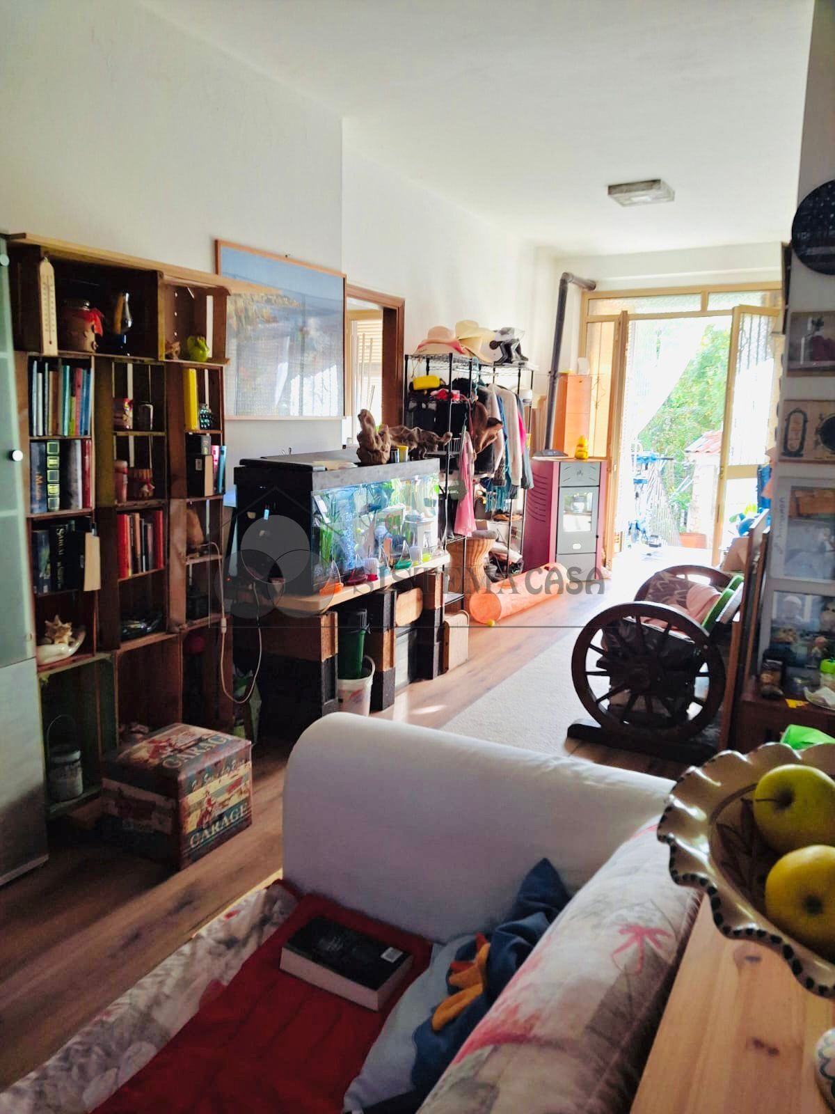 Casa indipendente con giardino a Follo