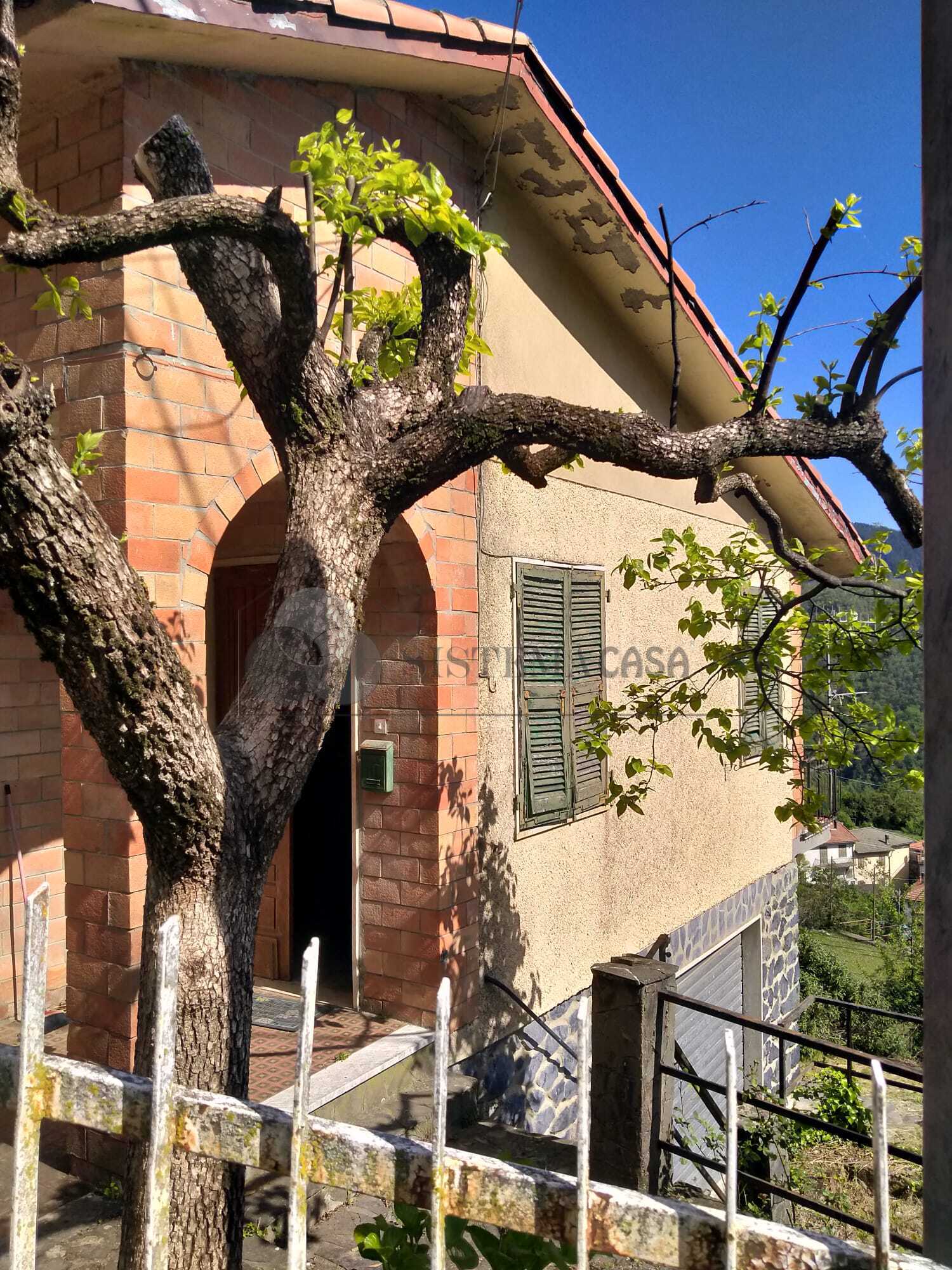 Casa indipendente con giardino in via brigate garibaldi 7, Zignago