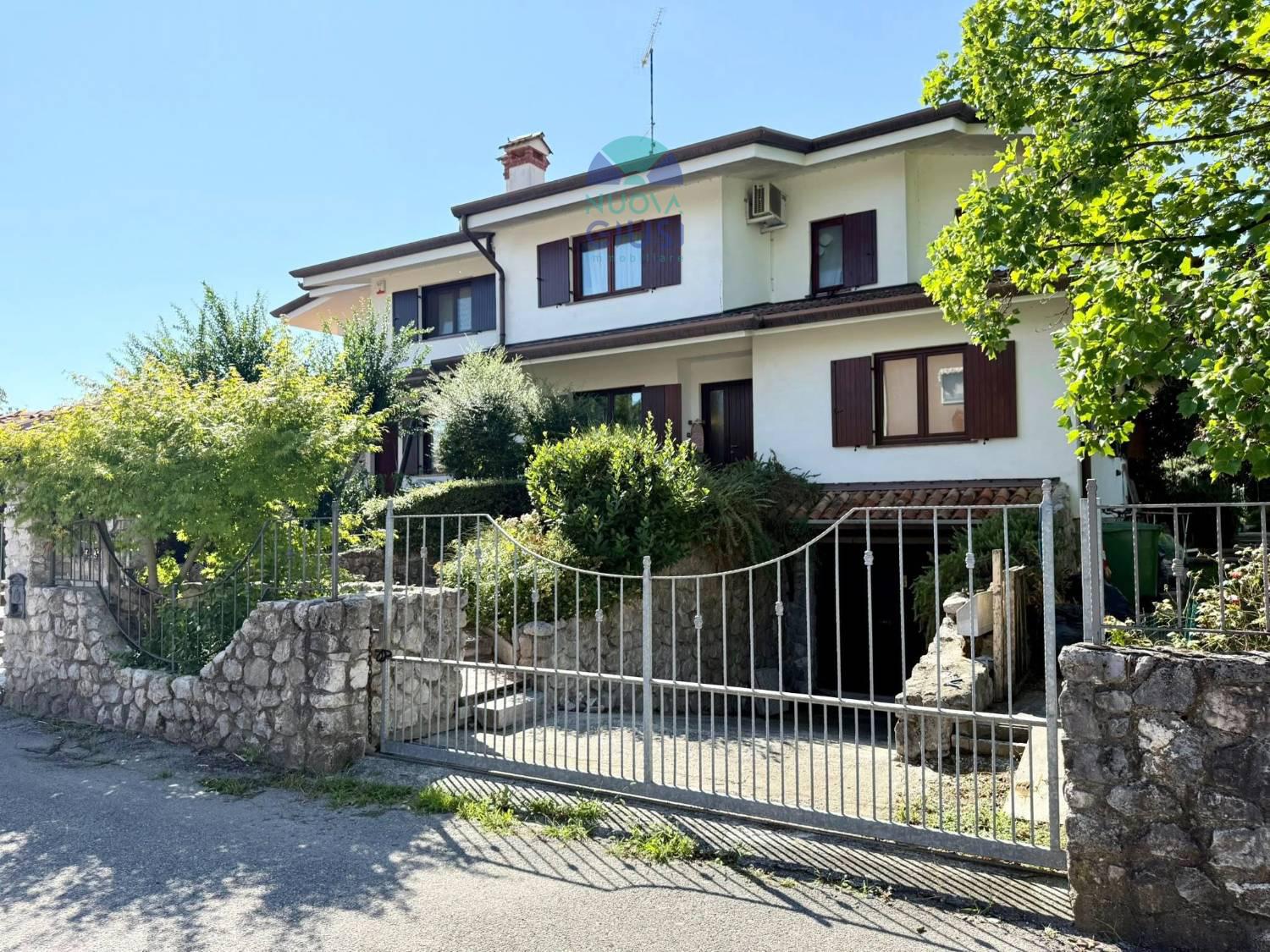 Villa Bifamiliare con giardino a San Canzian d'Isonzo