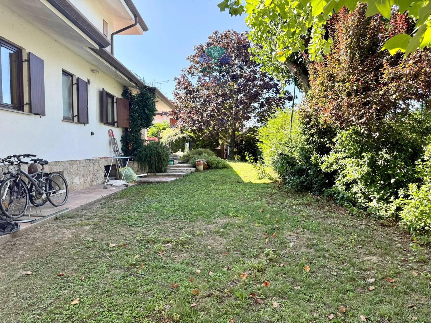Villa Bifamiliare con giardino a San Canzian d'Isonzo