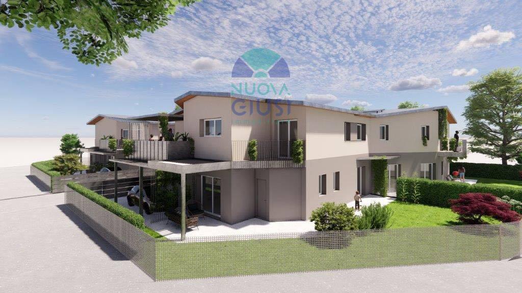 Quadrilocale con giardino a Staranzano