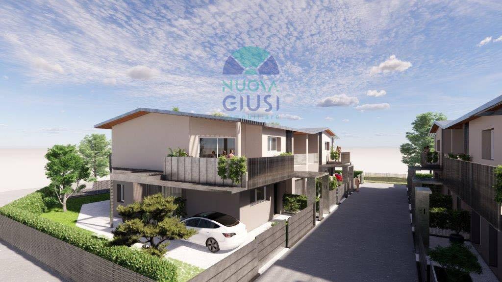 Quadrilocale con giardino a Staranzano