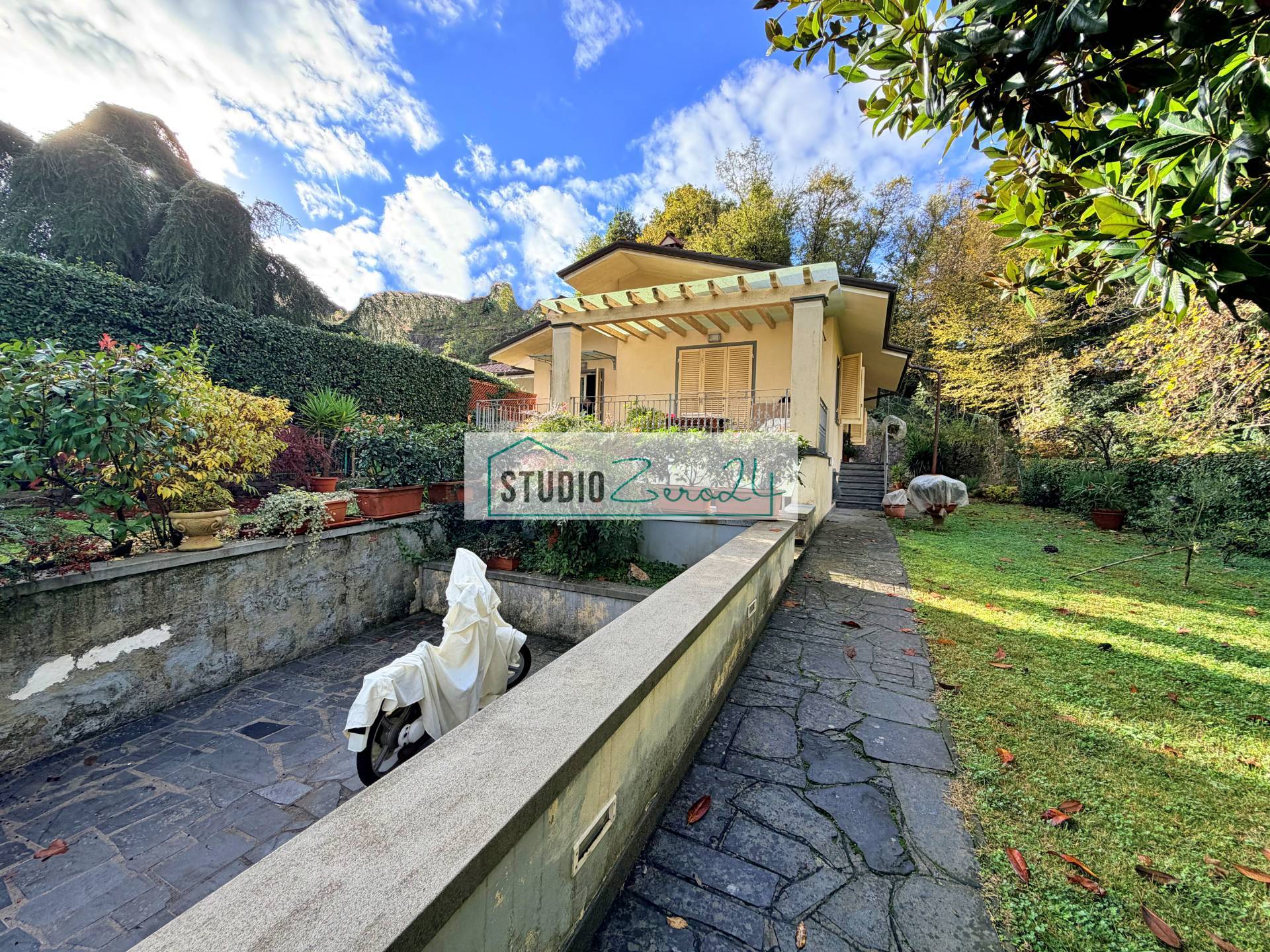 Villa in vendita a Pietrasanta, Capriglia