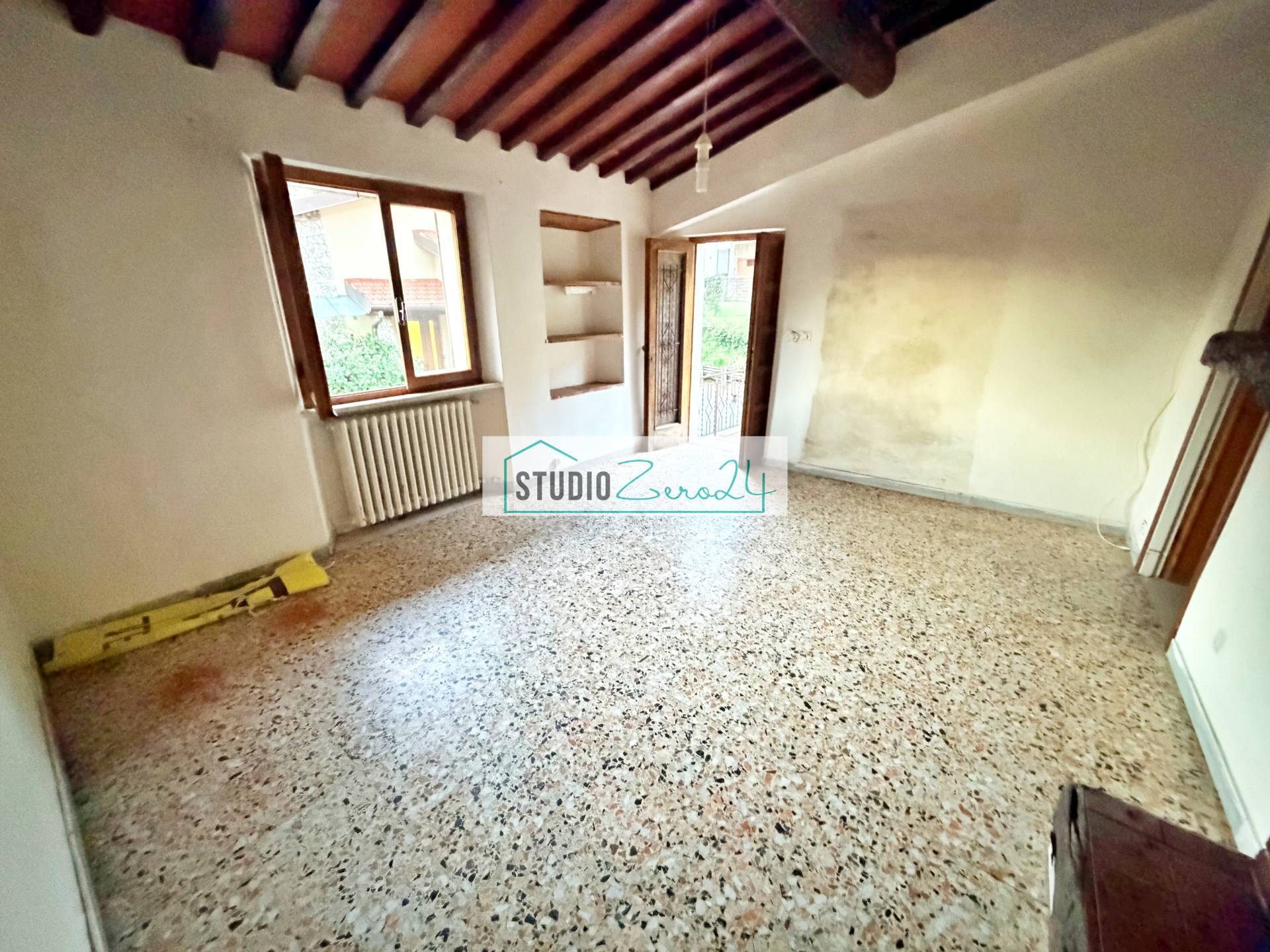 Appartamento in vendita a Seravezza, Centro