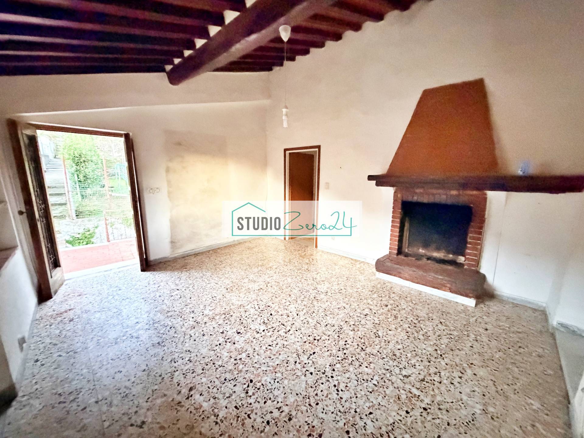 Appartamento in vendita a Seravezza, Centro