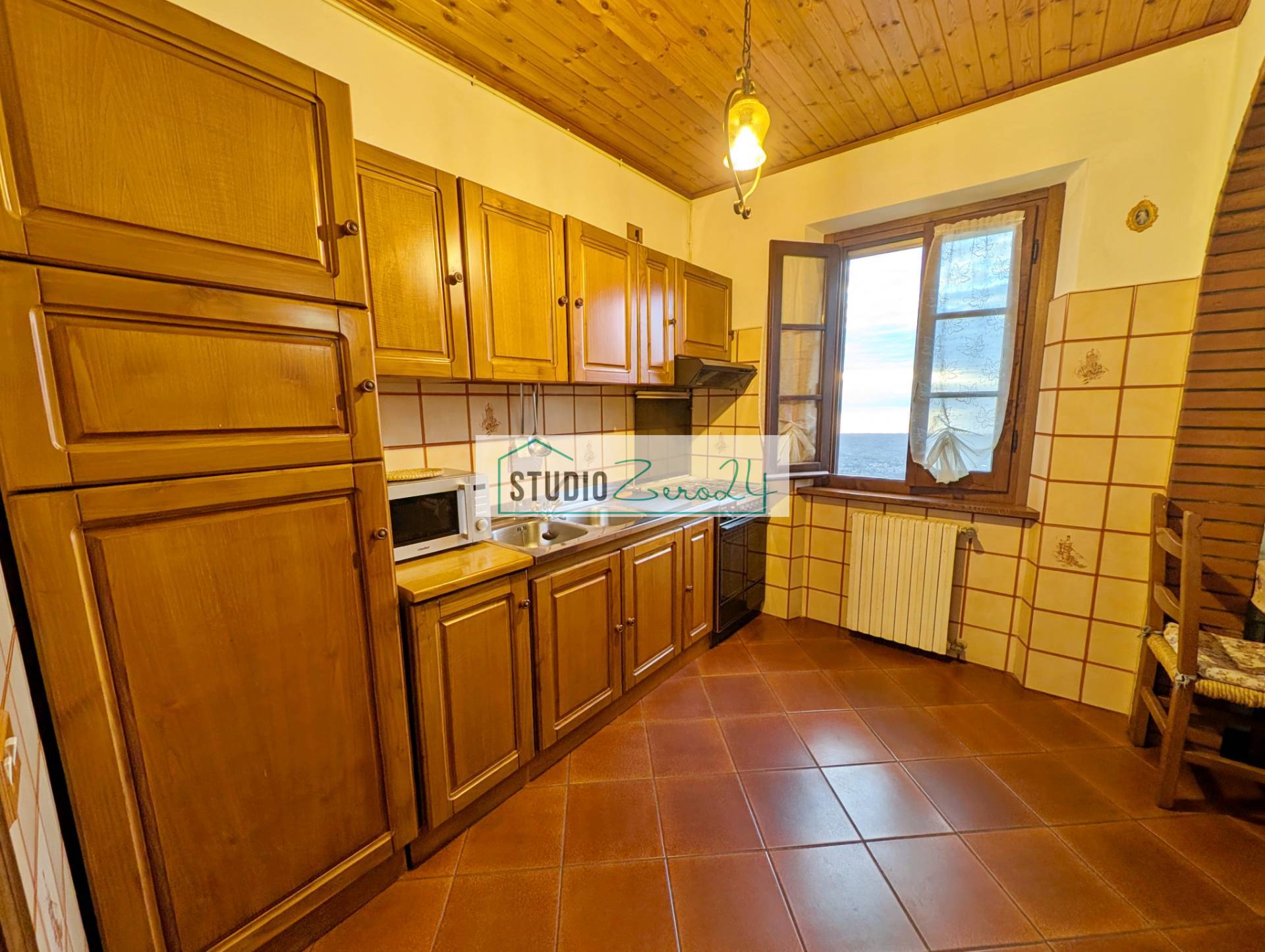 Casa semi indipendente in affitto a Pietrasanta, Capezzano Monte