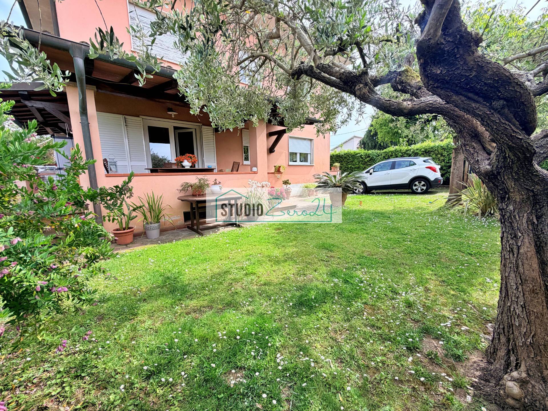 Appartamento in vendita a Pietrasanta, Focette