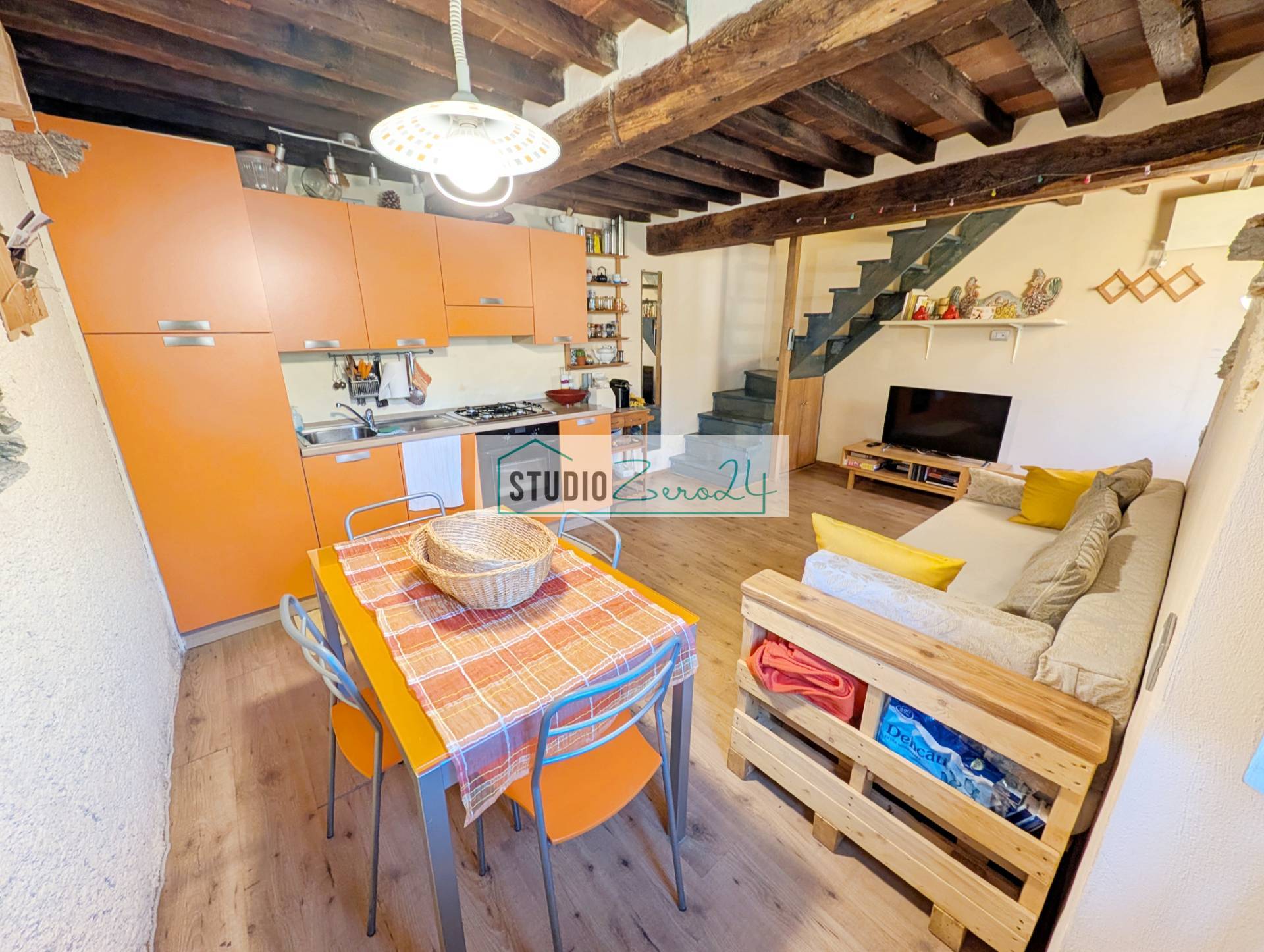 Casa semi indipendente in vendita a Seravezza, Azzano