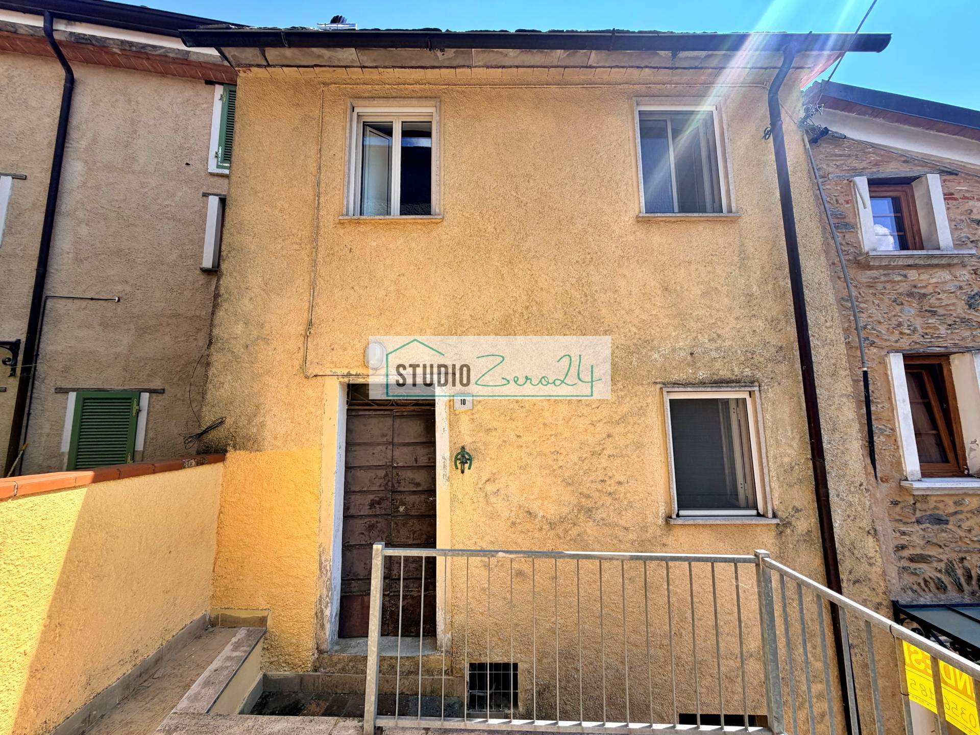 Casa semi indipendente in vendita a Seravezza, Azzano