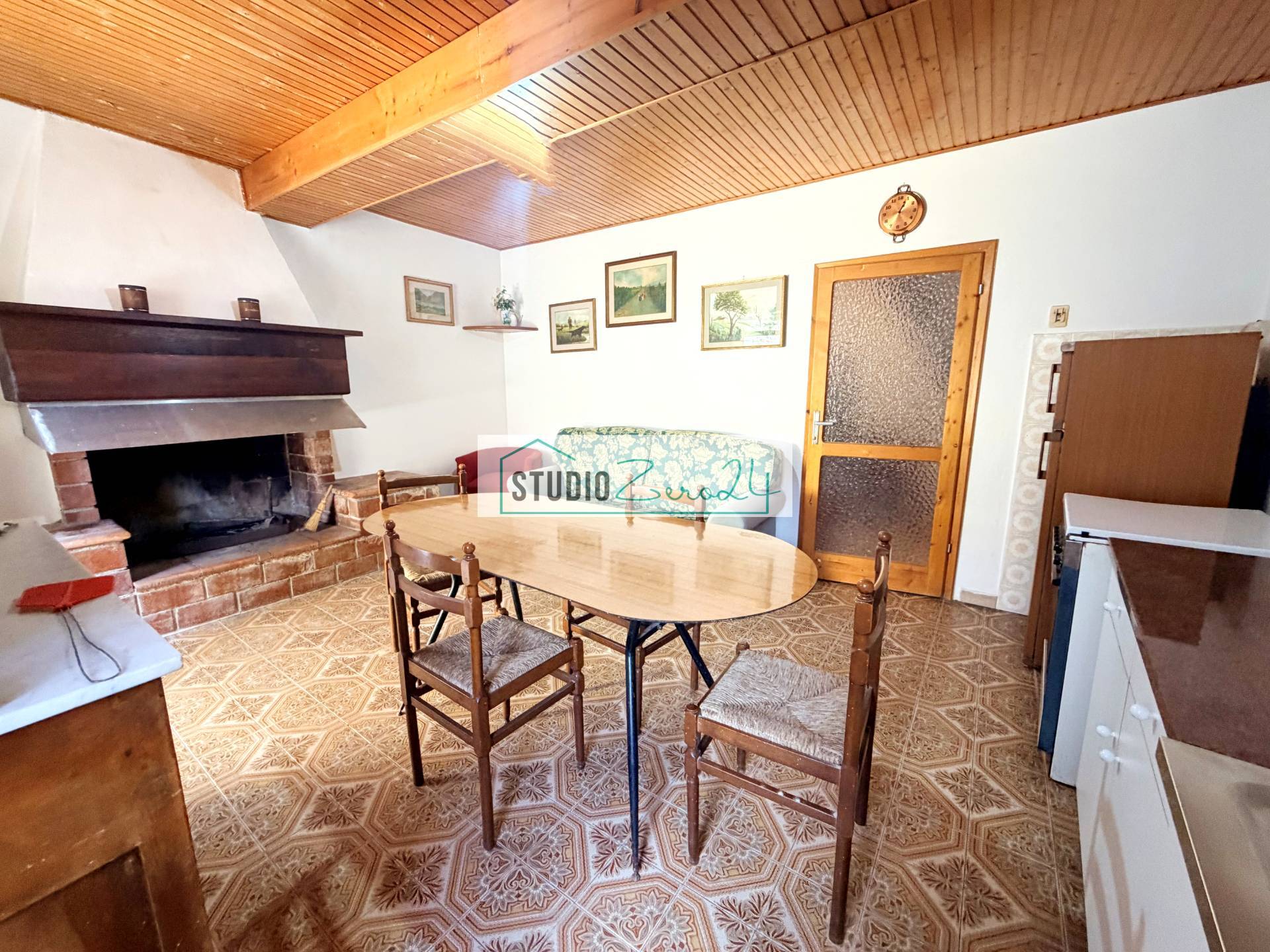Casa semi indipendente in vendita a Seravezza, Azzano