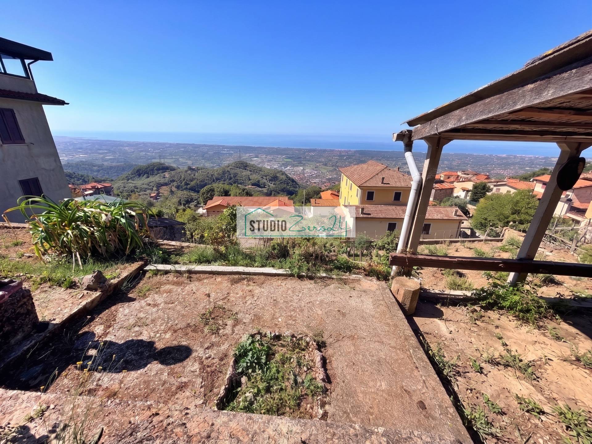 Casa semi indipendente in vendita a Pietrasanta, Capezzano Monte
