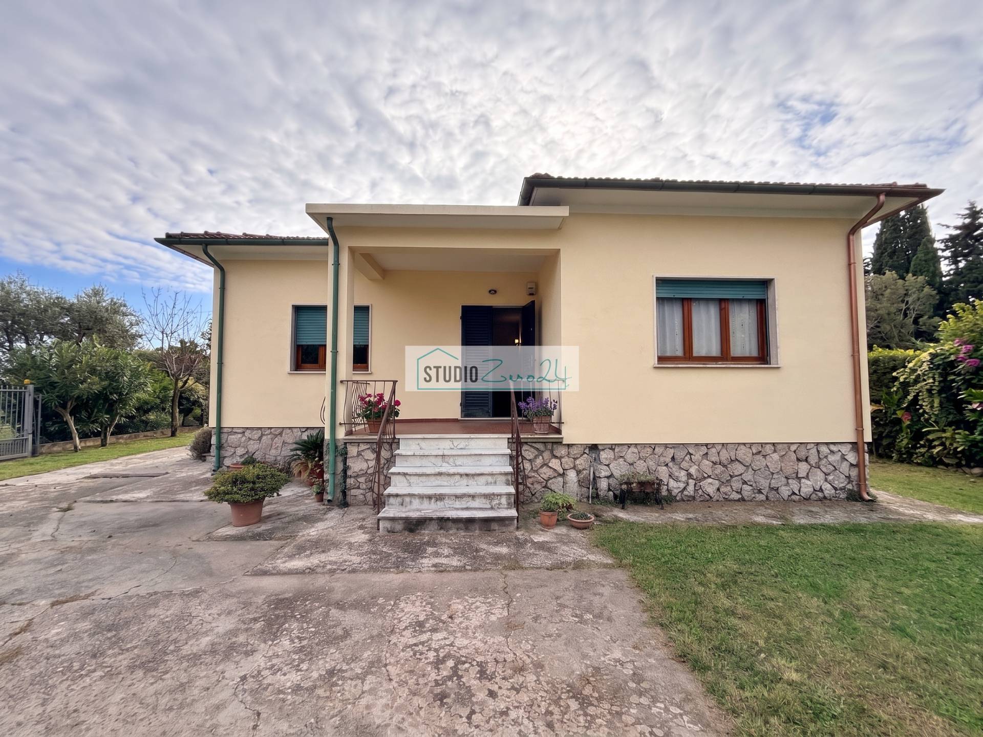 Casa singola in vendita a Seravezza, Querceta