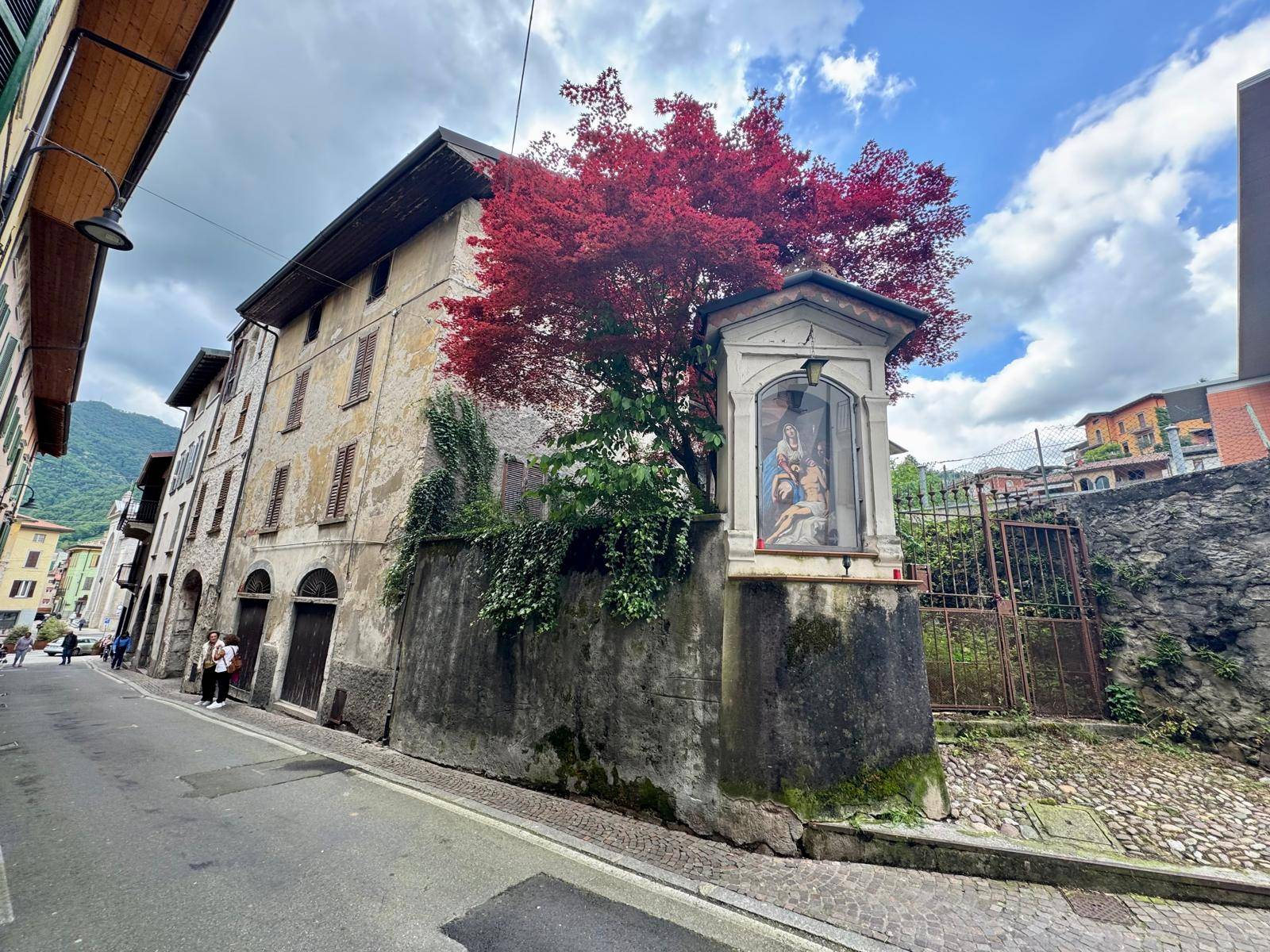 Casa singola in vendita a Gazzaniga