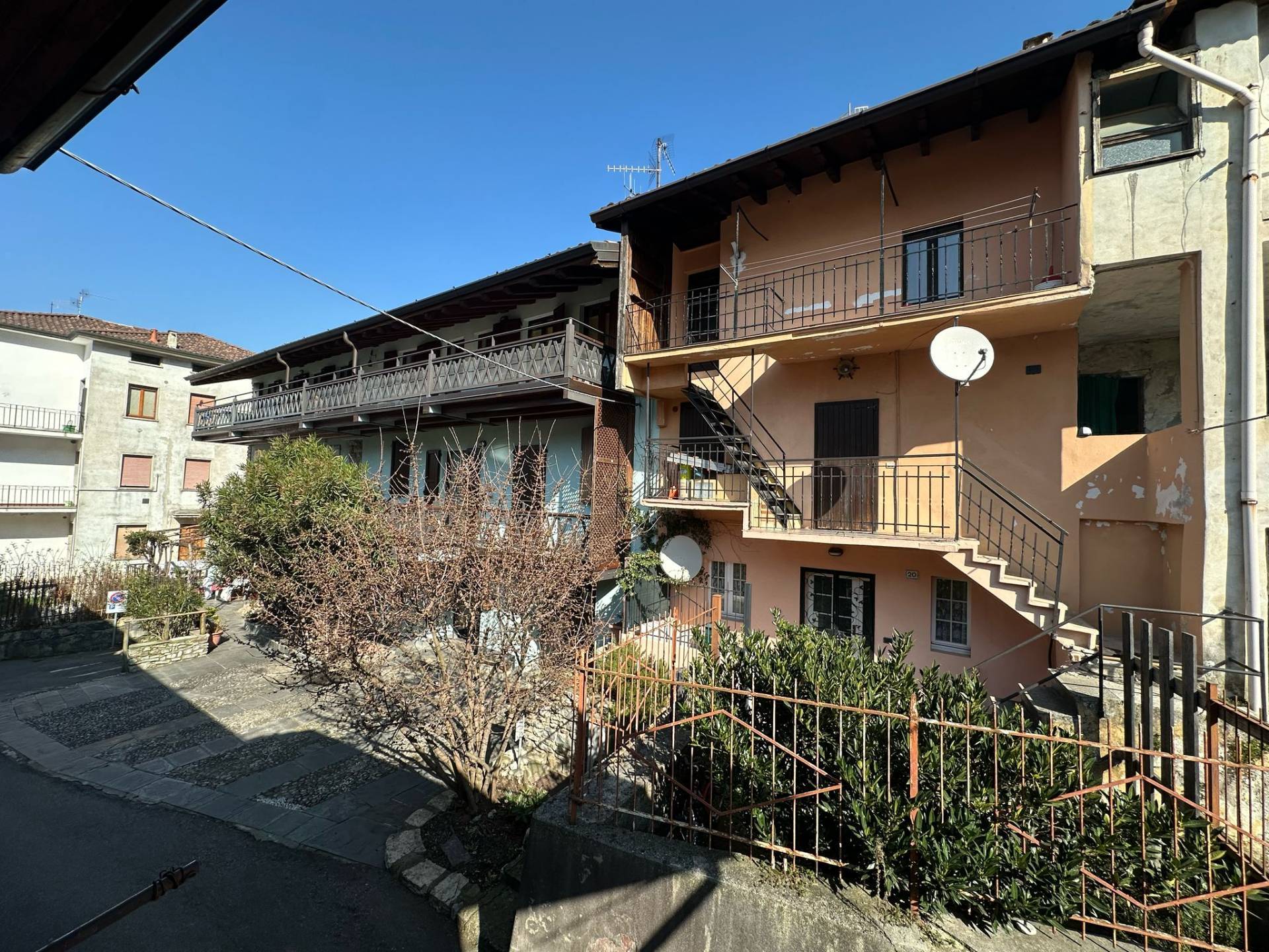 Appartamento in vendita a Pradalunga