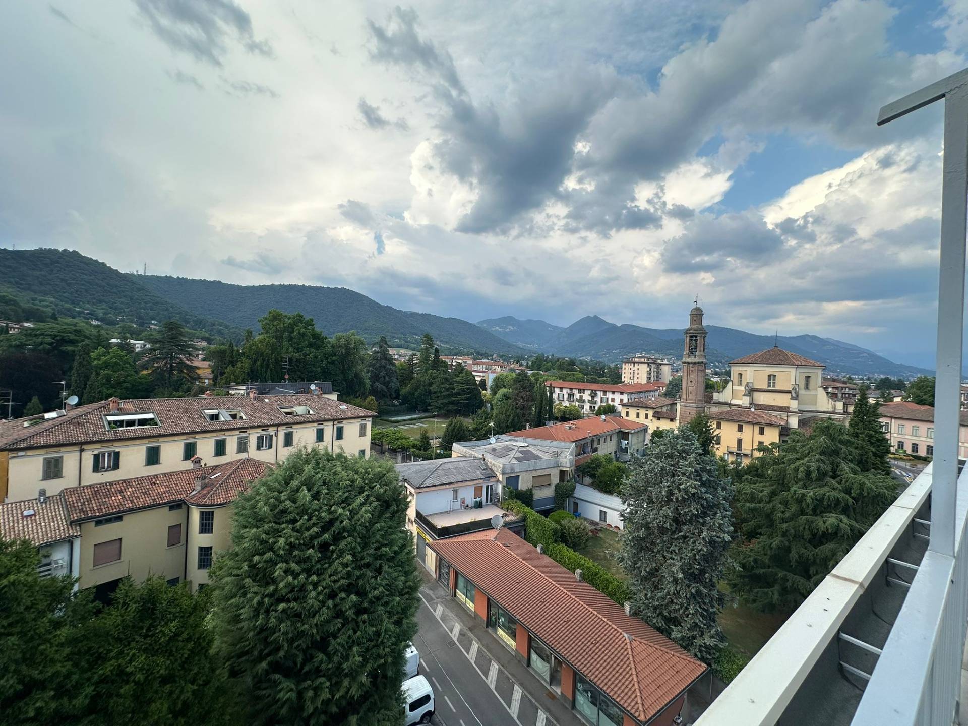 Attico in vendita a Torre Boldone