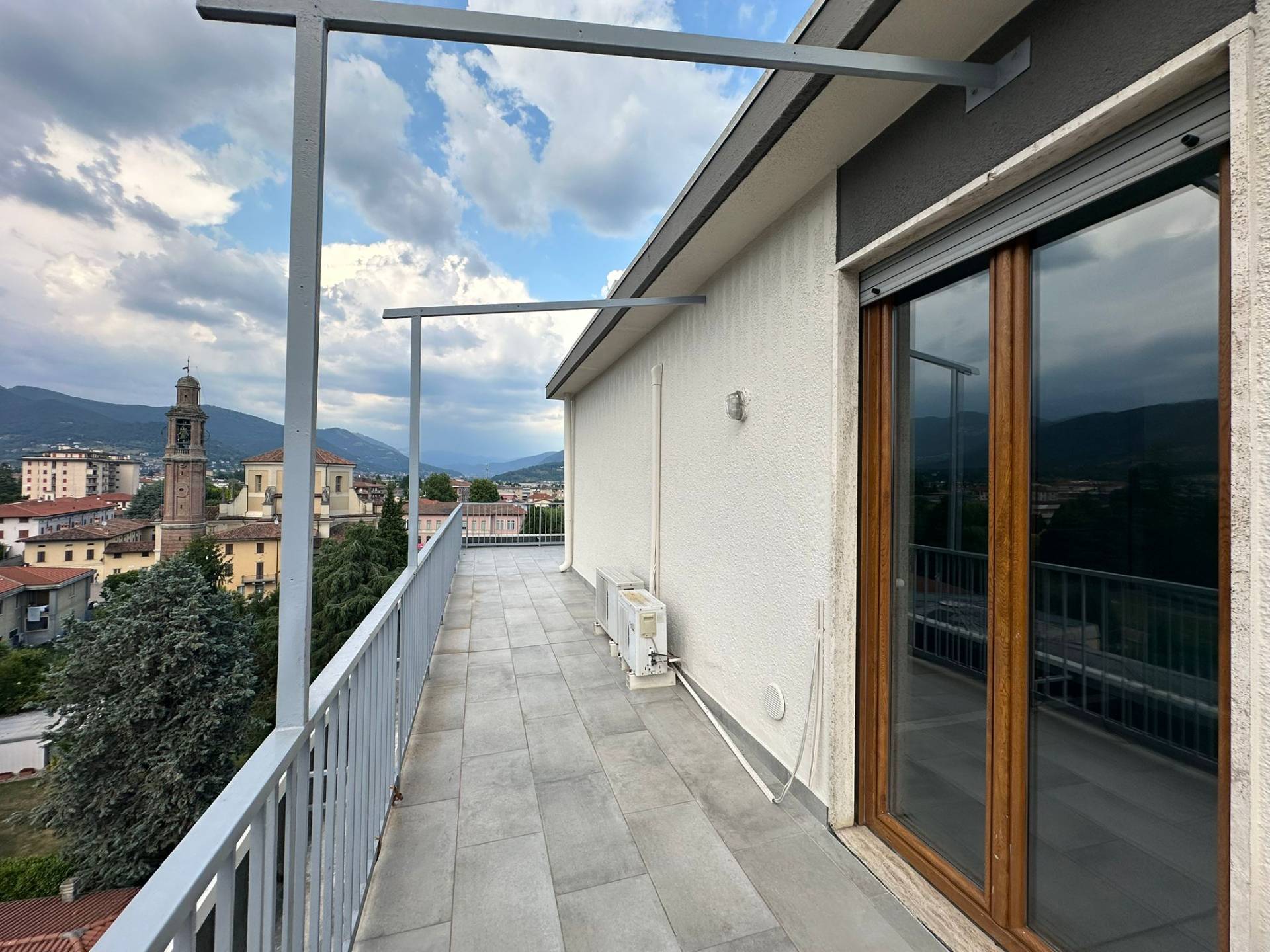 Attico in vendita a Torre Boldone