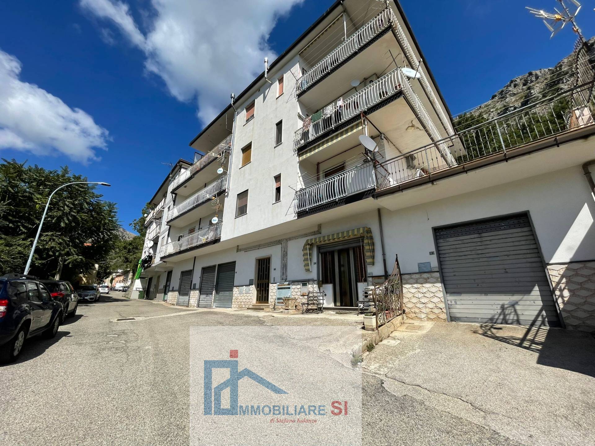 QUADRILOCALE in vendita a Foglianise, Leschito