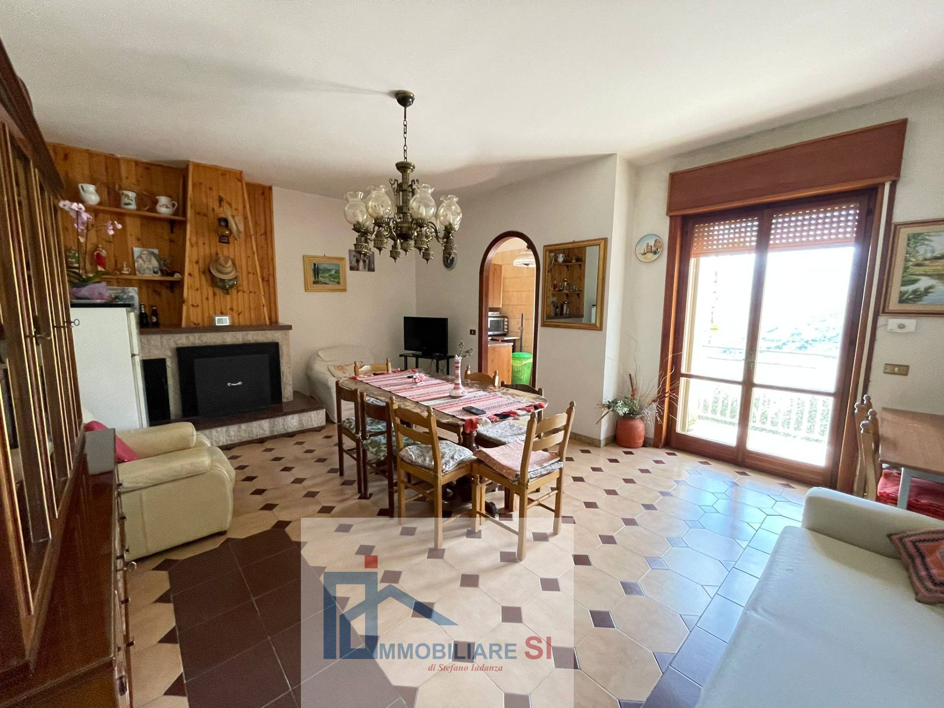 QUADRILOCALE in vendita a Foglianise, Leschito