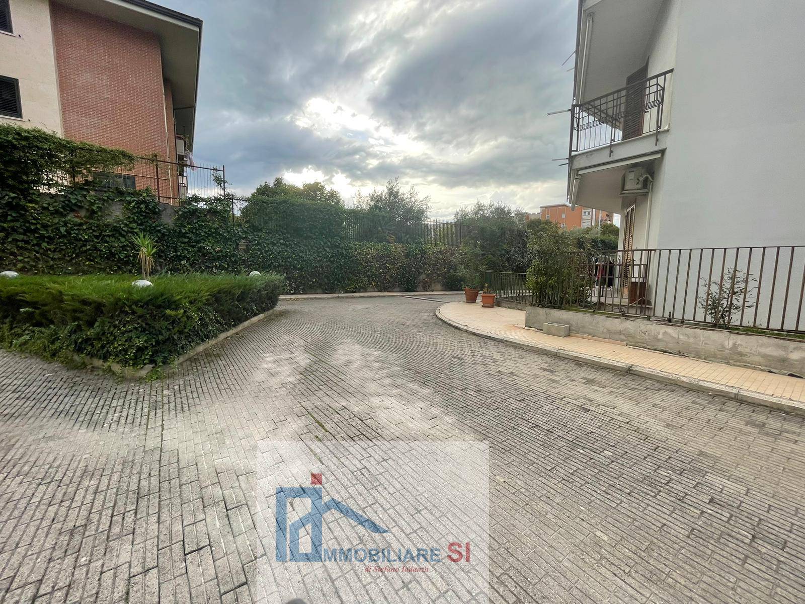 BOX / GARAGE in vendita a Benevento, Pacevecchia